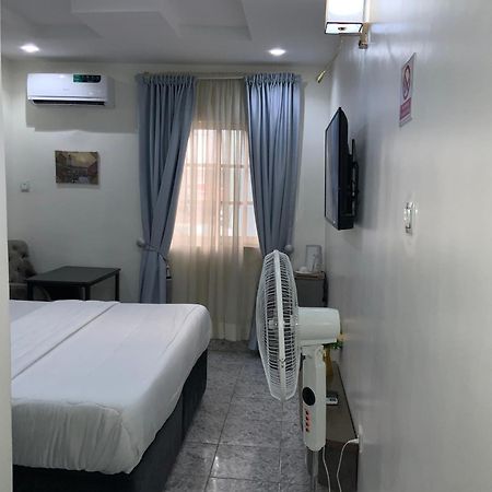 March Forte 3 Bedroom Apartment Ikeja Exterior photo
