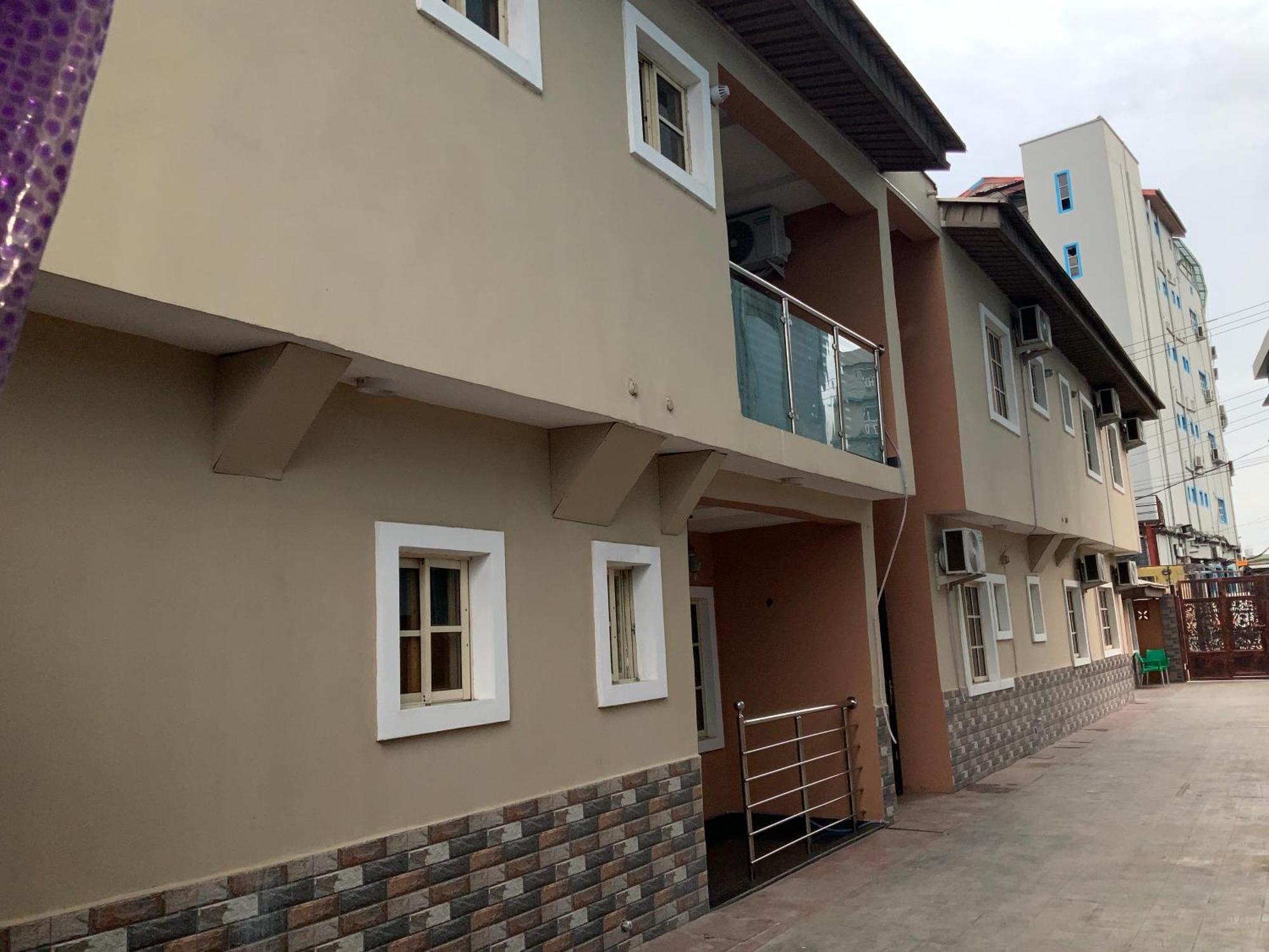 March Forte 3 Bedroom Apartment Ikeja Exterior photo