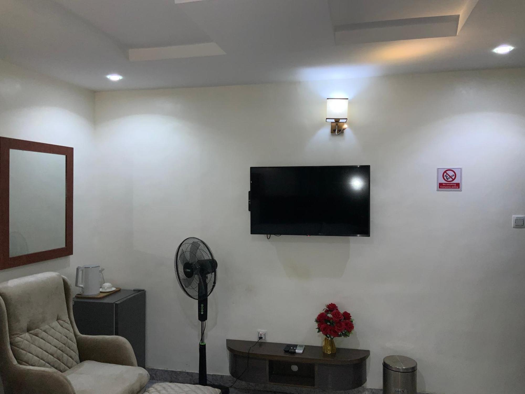 March Forte 3 Bedroom Apartment Ikeja Exterior photo