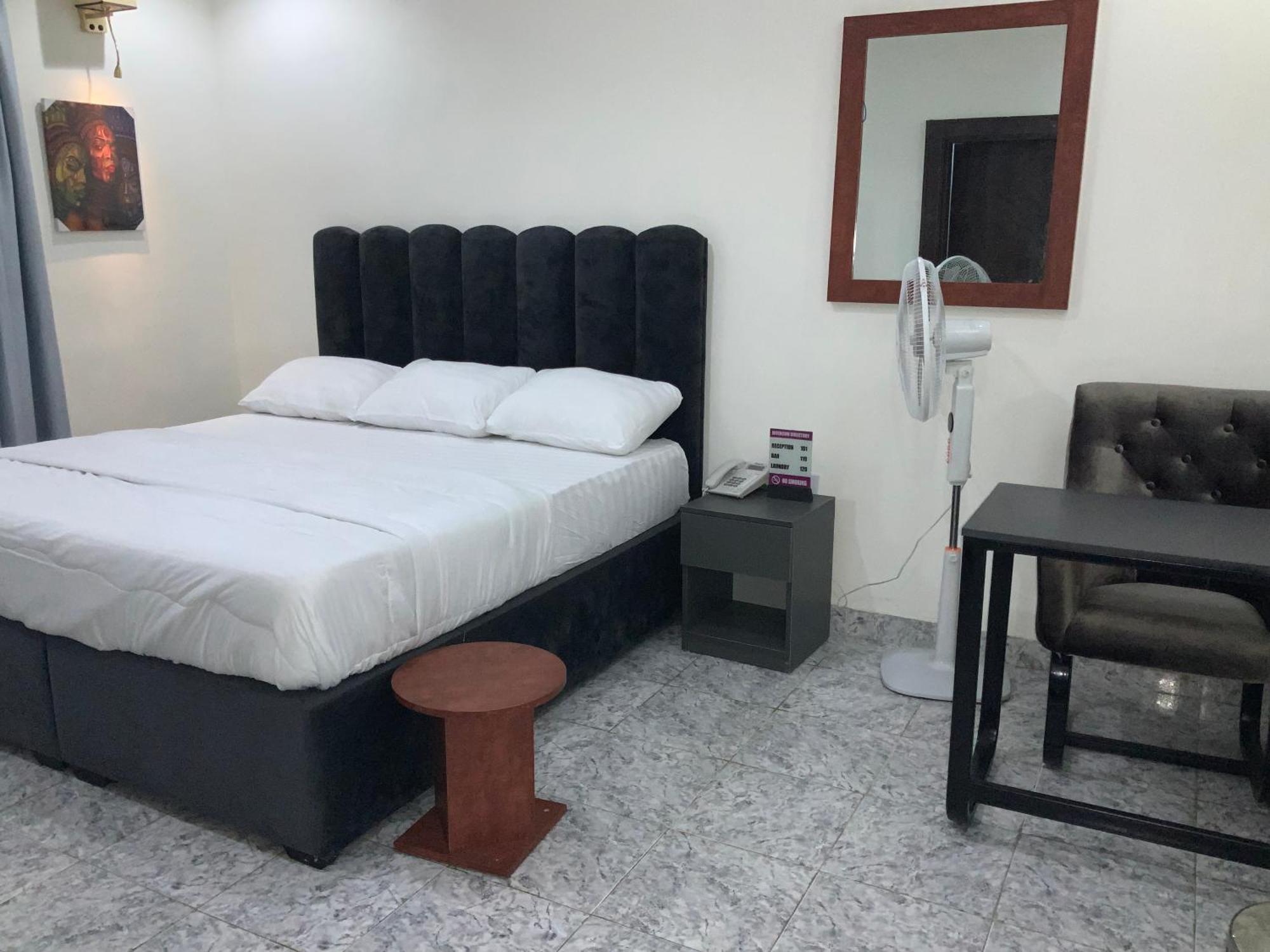 March Forte 3 Bedroom Apartment Ikeja Exterior photo